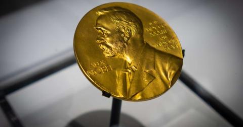 Le groupe Nihon Hidankyo, survivants de l'horreur nucléaire, reçoit le Nobel de la paix