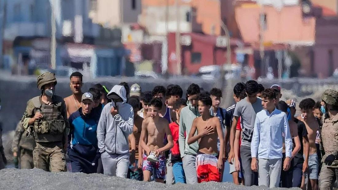 Mineurs à Sebta : Madrid assure que la majorité restera en Espagne