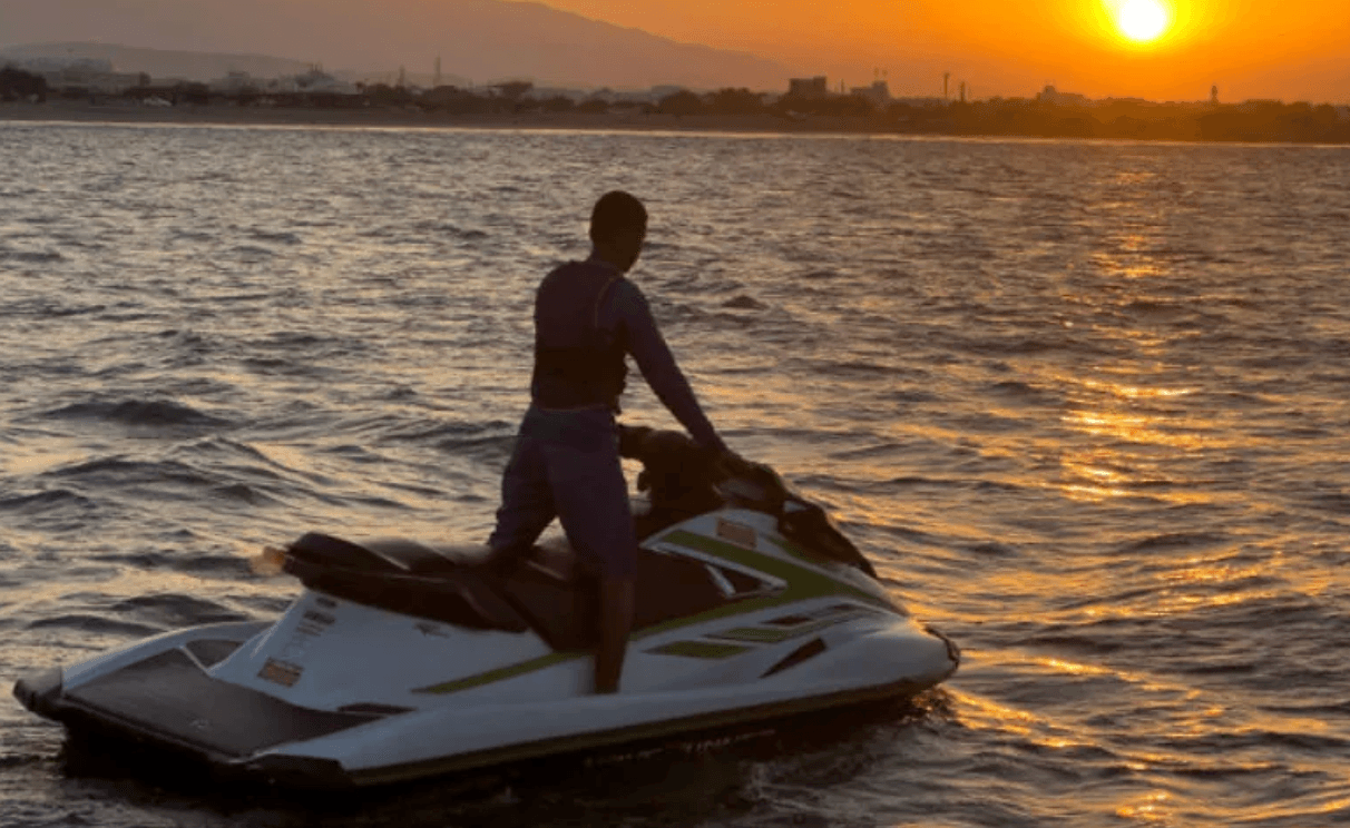 Drame à Dar Bouazza : les jet-skis interdits après l’accident de Ghita
