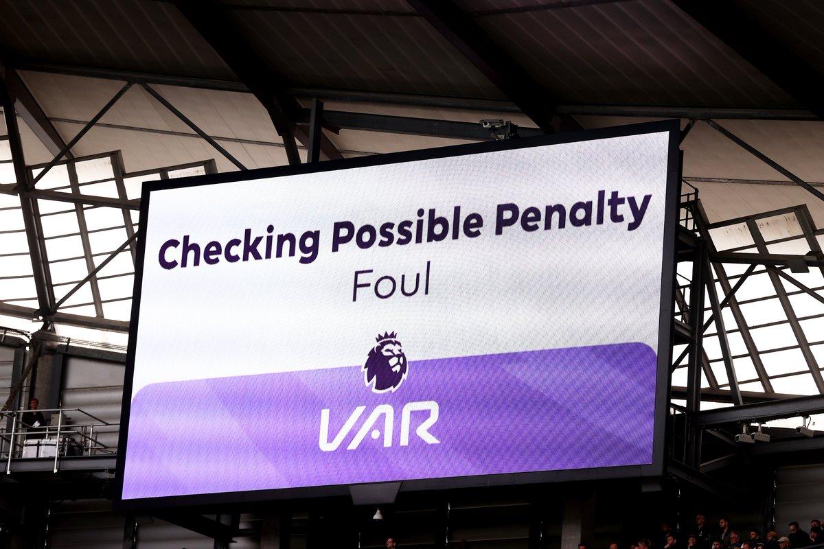 Premier League : la VAR rejetée par les supporters