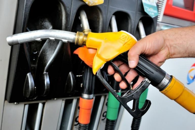 Carburants : les automobilistes respirent avec la nouvelle baisse à la pompe