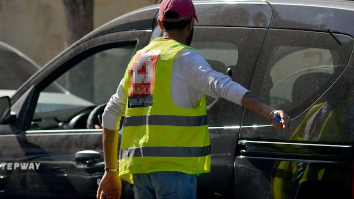 Et que serait Casablanca sans ses gardiens de voitures ?