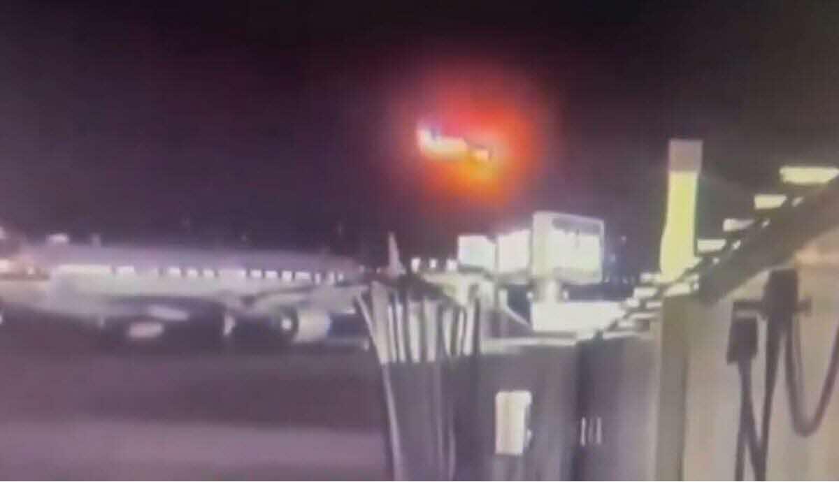 Washington : un avion de ligne s’écrase après une collision avec un hélicoptère militaire