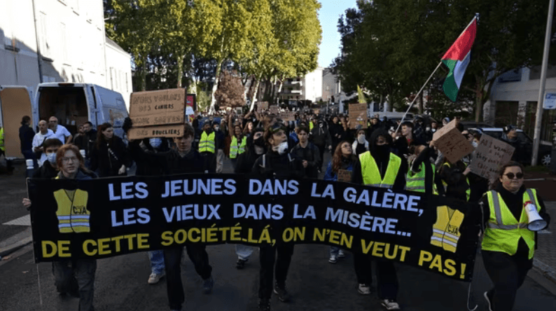 France : les Gilets jaunes appellent à un “acte II” samedi 24 octobre