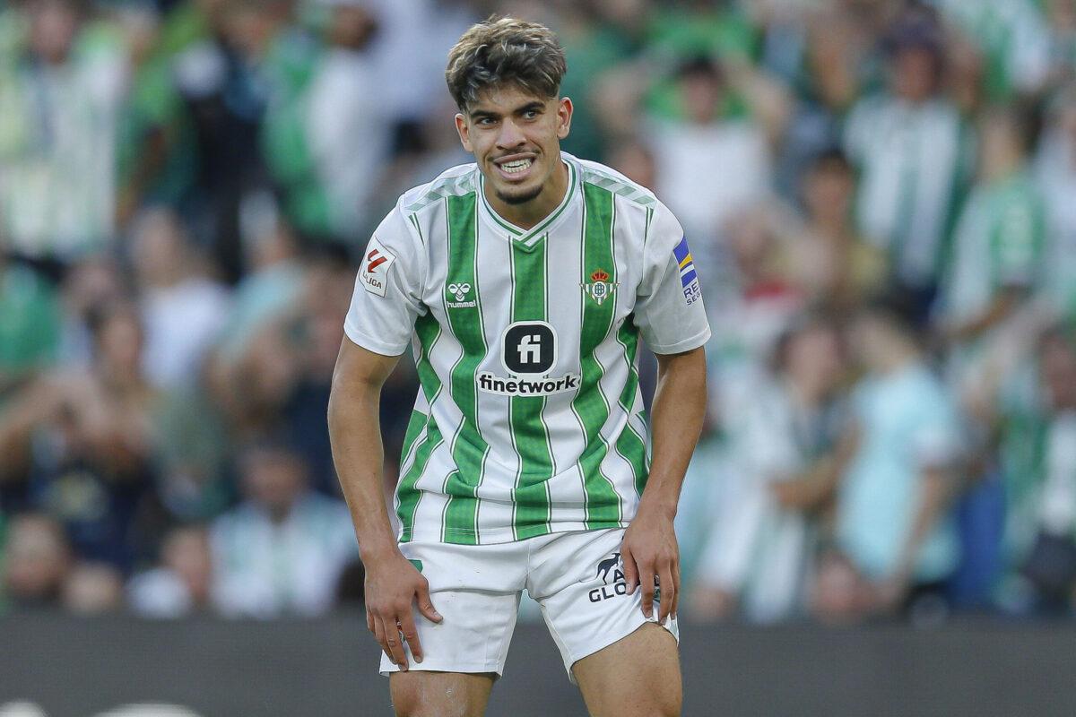 Real Betis : Ezzalzouli out pour la pré-saison, incertitude autour de son retour