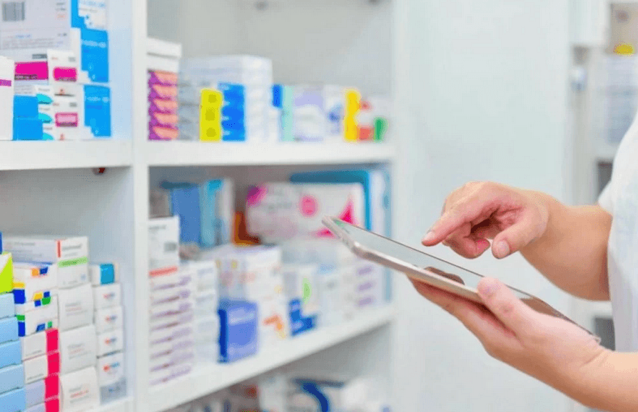 Soins moins chers ? Le ministère baisse le prix de traitements clés