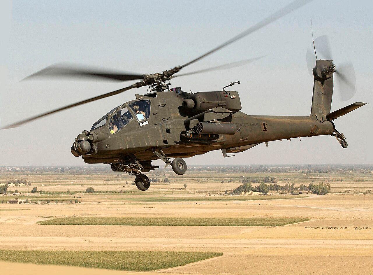Le Maroc renforce sa flotte militaire avec de nouveaux hélicoptères Apache