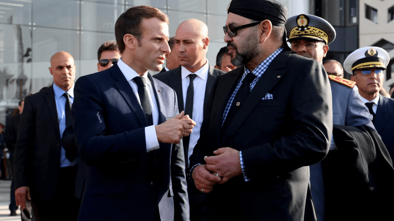 Macron salue l’intervention de  S.M le Roi Mohammed VI pour libérer les otages français au Burkina Faso