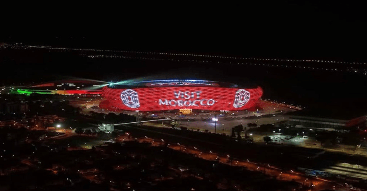 Rabat : l’ONMT habille le stade Moulay Abdellah aux couleurs de “Maroc, Terre de Lumière