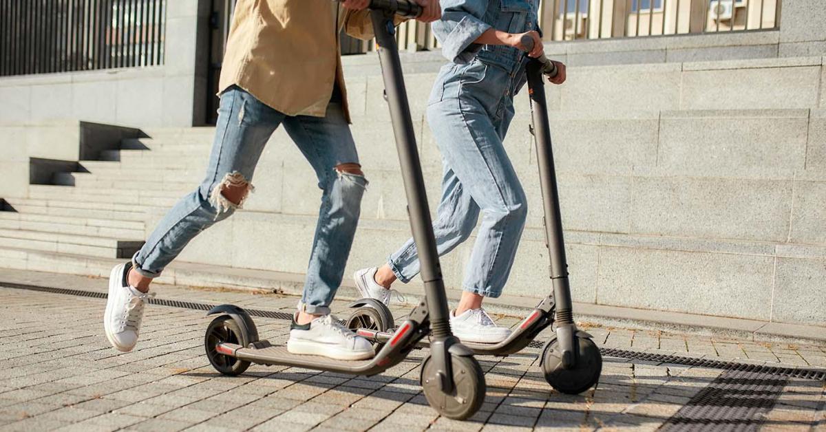 Trottinettes et vélos électriques : les nouvelles règles à connaître au Maroc
