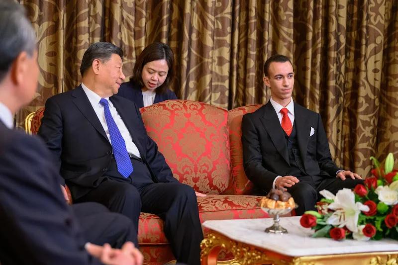 Xi Jinping fait escale au Maroc : une visite aussi brève qu'intense