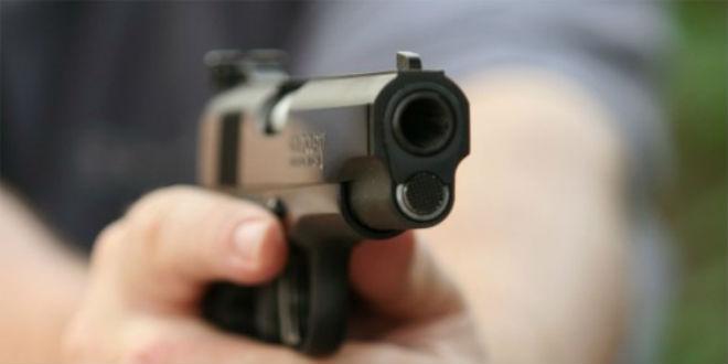 Rabat : arrestation d’un chauffeur diplomatique après une menace avec un faux pistolet