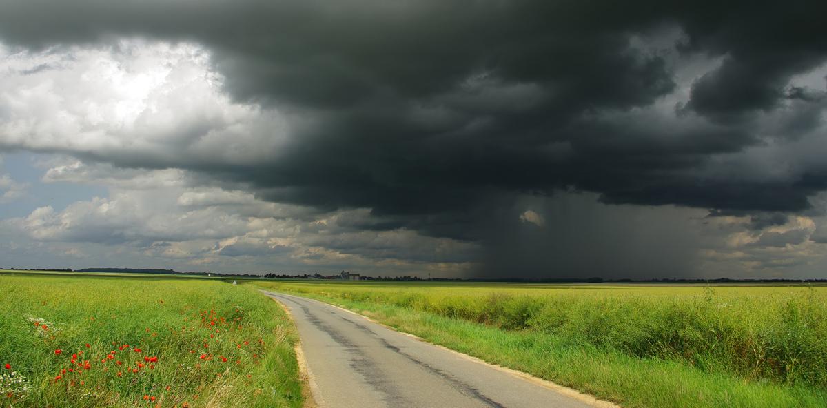 Météo : des orages, de la grêle et de fortes rafales attendus dans plusieurs régions du Royaume