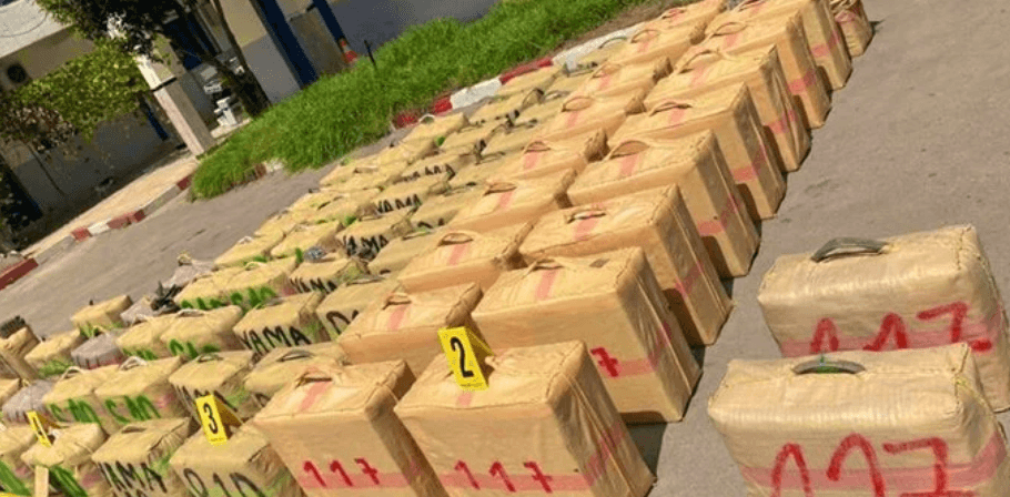 Tanger Med : 181 kg de chira saisis dans une remorque aménagée