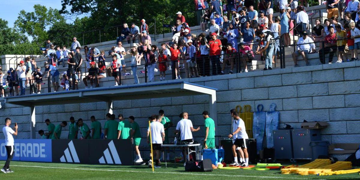 Mondial 2026 : les Lions communient avec leurs supporters à l’entraînement