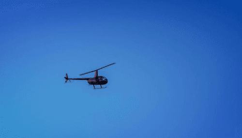 Italie: Un hélicoptère avec sept personnes à bord disparait, d’intenses recherches en cours