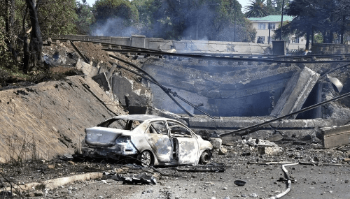 Afrique du Sud : Le bilan de l’explosion d’un camion-citerne grimpe à 34 morts 