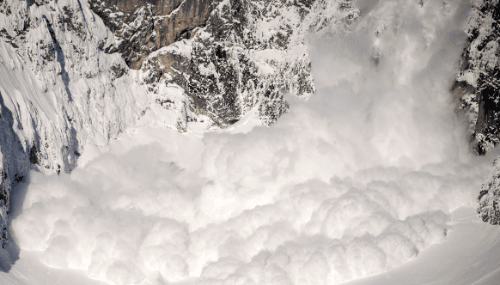 Japon: Deux hommes retrouvés morts après une avalanche