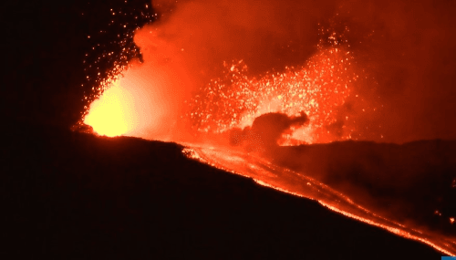 Éruption spectaculaire de l'Etna : Sicile en alerte volcanique