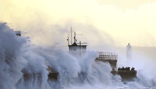 La tempête Isha menace le Royaume-Uni avec des pluies torrentielles et des vents violents