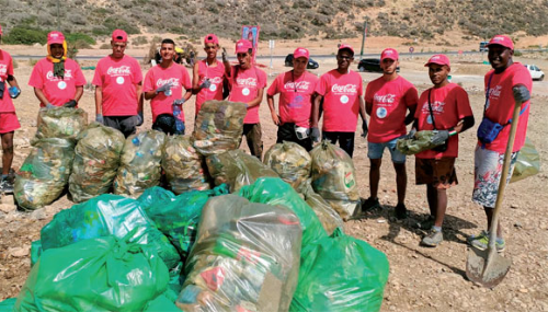 Agadir: La sociÃ©tÃ© civile prend en charge la propretÃ© des plages