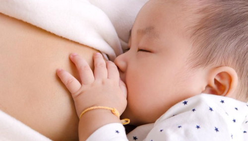 Le ministère de la Santé lance la 13e Campagne nationale de promotion de l'allaitement maternel